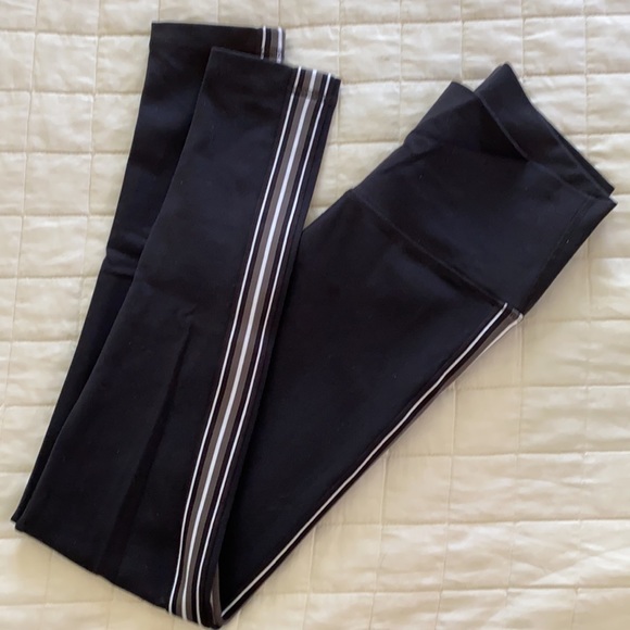 Women’s Small TNA legging EUC - Picture 1 of 4